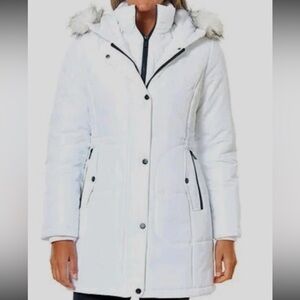 Liz Claiborne Women's White Puffer Jacket